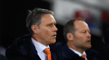 فان باستن: نجم برشلونة أفضل لاعب عالمي.. بشرط واحد يستمر